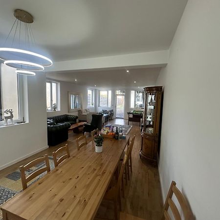 North London A Spacious 7 Bedroom House Accommodating Up To 18 People Complete With Own Gym And Table Tennis Εξωτερικό φωτογραφία