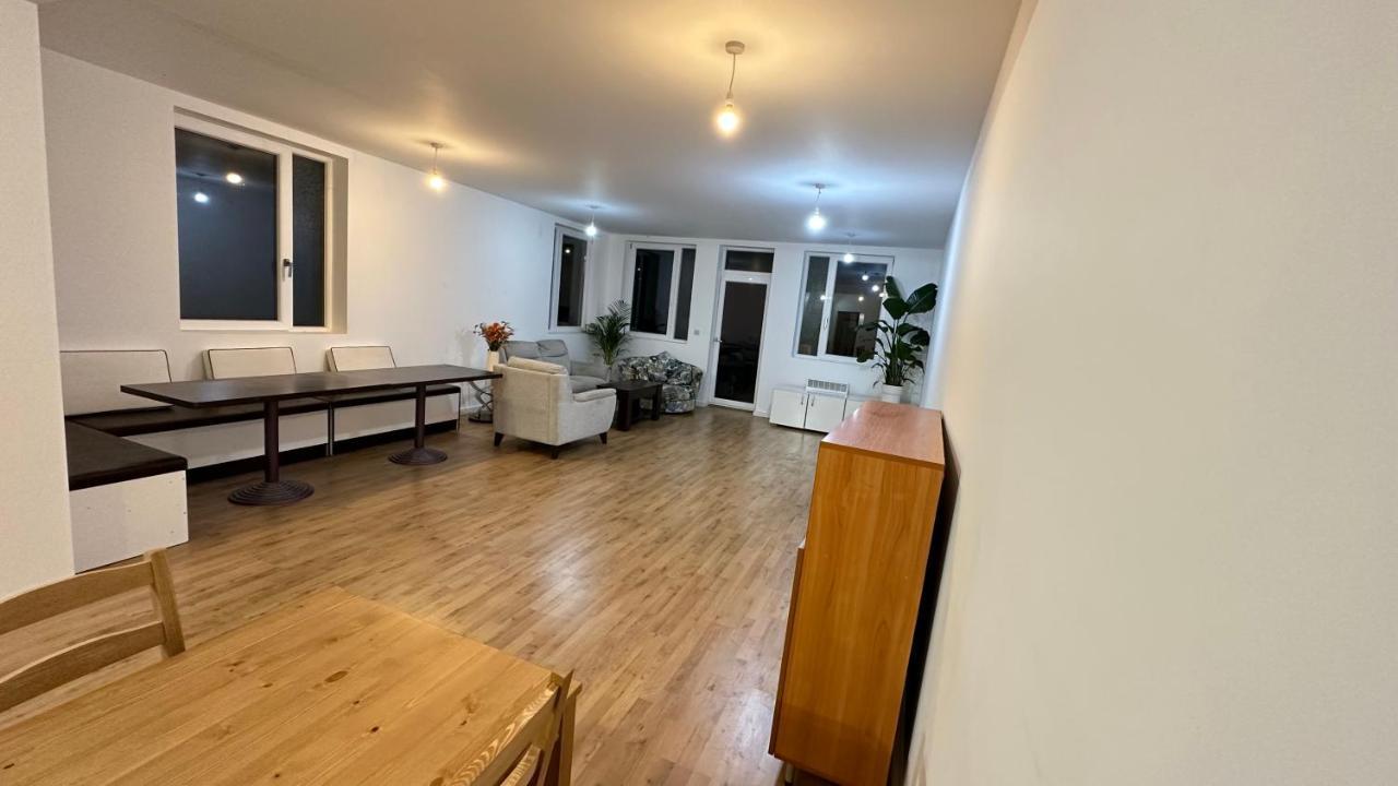 North London A Spacious 7 Bedroom House Accommodating Up To 18 People Complete With Own Gym And Table Tennis Εξωτερικό φωτογραφία