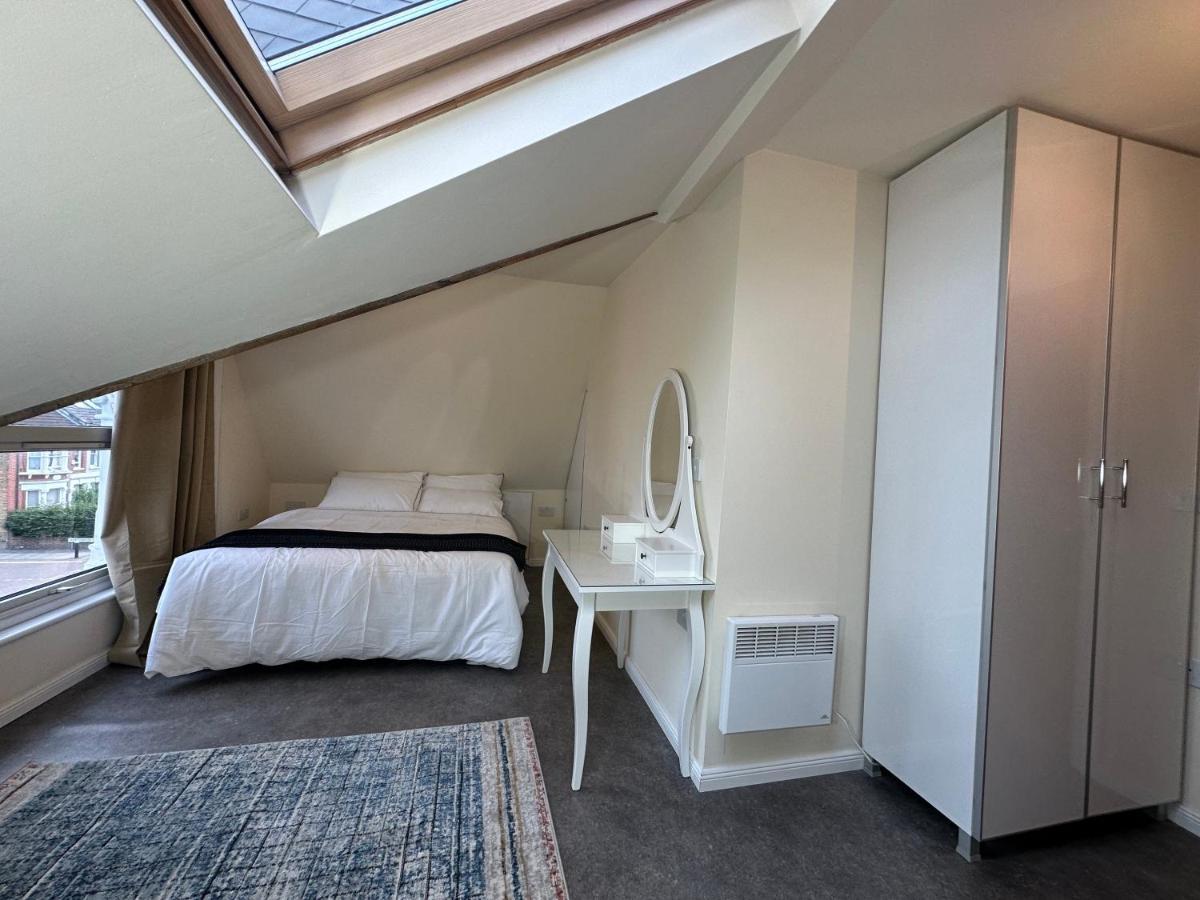 North London A Spacious 7 Bedroom House Accommodating Up To 18 People Complete With Own Gym And Table Tennis Εξωτερικό φωτογραφία
