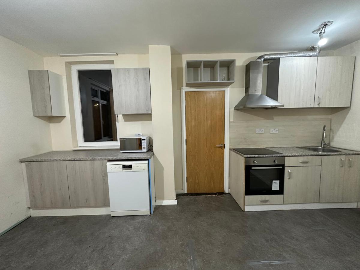 North London A Spacious 7 Bedroom House Accommodating Up To 18 People Complete With Own Gym And Table Tennis Εξωτερικό φωτογραφία