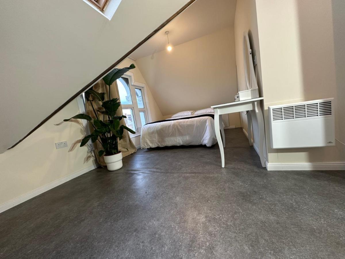 North London A Spacious 7 Bedroom House Accommodating Up To 18 People Complete With Own Gym And Table Tennis Εξωτερικό φωτογραφία
