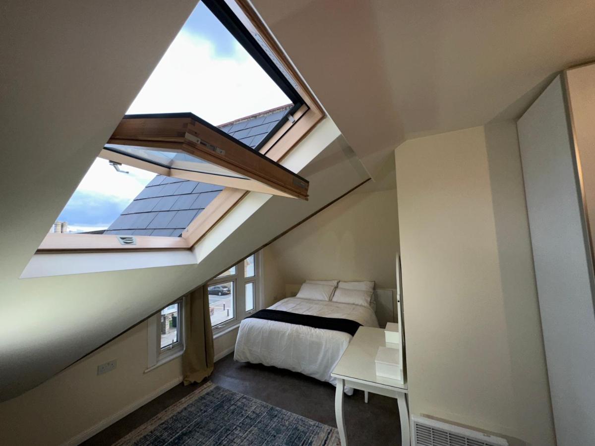 North London A Spacious 7 Bedroom House Accommodating Up To 18 People Complete With Own Gym And Table Tennis Εξωτερικό φωτογραφία