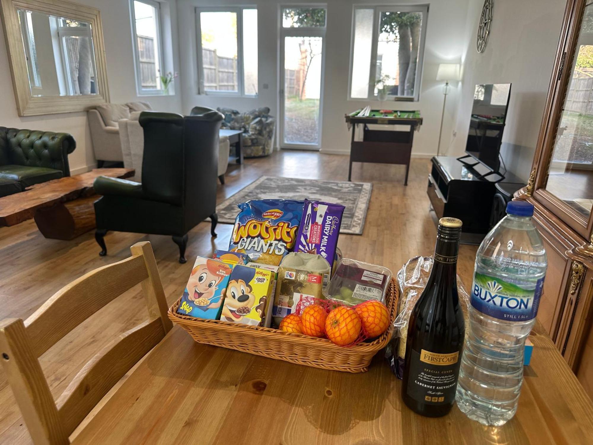 North London A Spacious 7 Bedroom House Accommodating Up To 18 People Complete With Own Gym And Table Tennis Εξωτερικό φωτογραφία